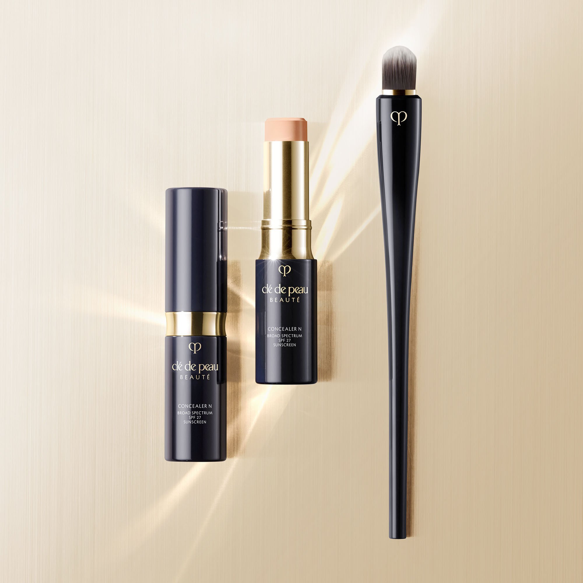 Cle de top peau concealer